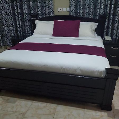 Kislas Luxury Hotel Adenta Esterno foto