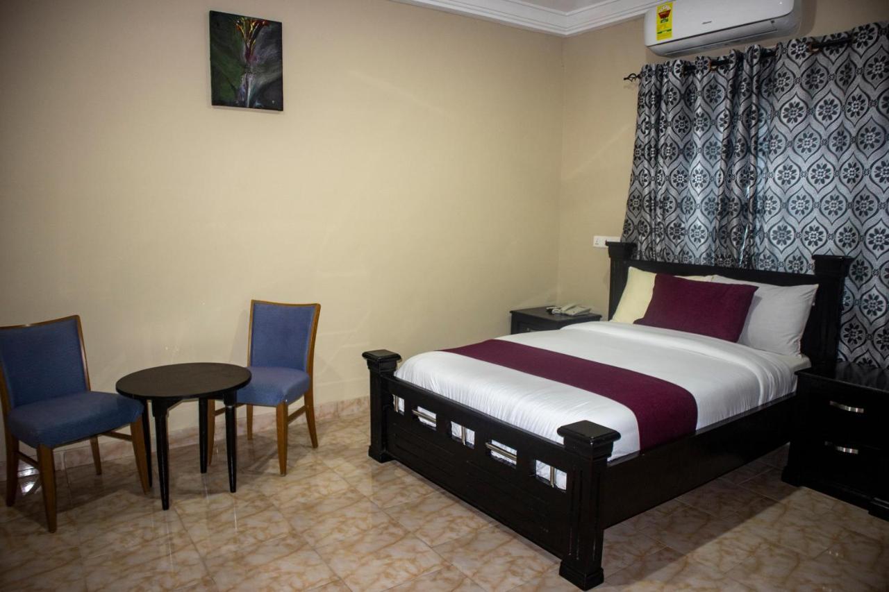 Kislas Luxury Hotel Adenta Esterno foto